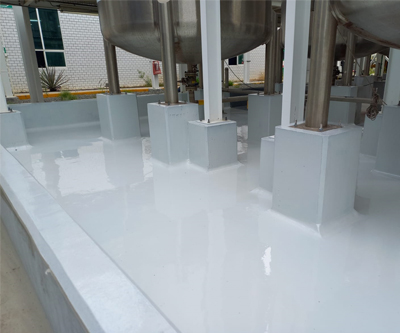 Acabado de mortero epóxico para pisos industriales - Grupo Rex Mantenimiento