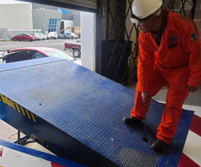 Mantenimiento de rampas y andenes industriales - Grupo Rex Mantenimiento