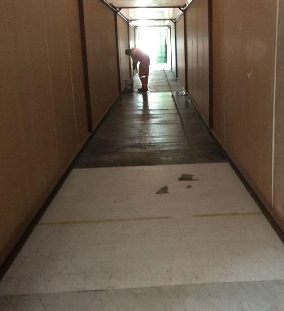 Túnel de carga y descarga acceso seguro