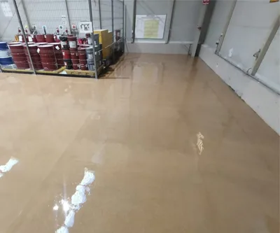 Resina epóxica aplicada Grupo Rex