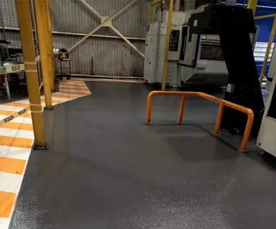 Resina epóxica con delimitaciones Grupo Rex