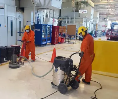 Aspiración de pisos para aplicación epóxica