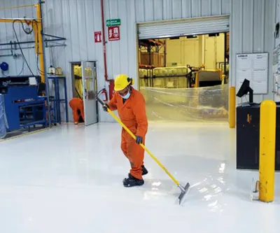 Extendido de epóxico auto nivelante con jalador