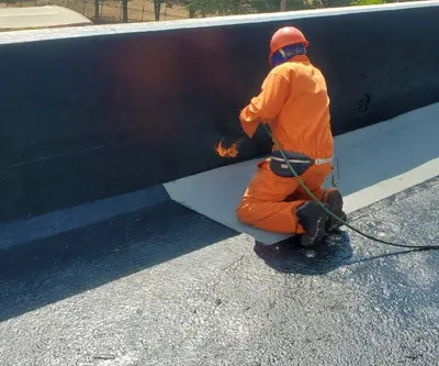 Refuerzos perimetrales con manto prefabricado