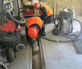 limpieza y aspirado de canaletas